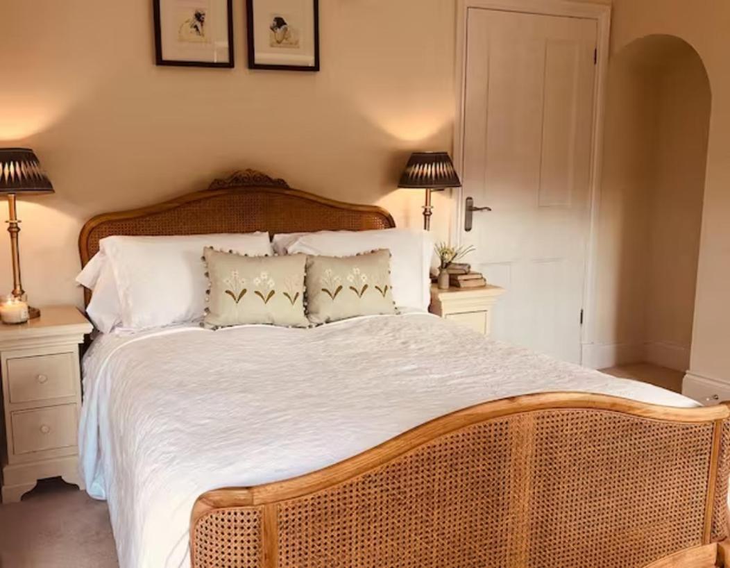 Pass The Keys Old Beams Luxury Style & Comfort In Town Centre Bakewell Dış mekan fotoğraf