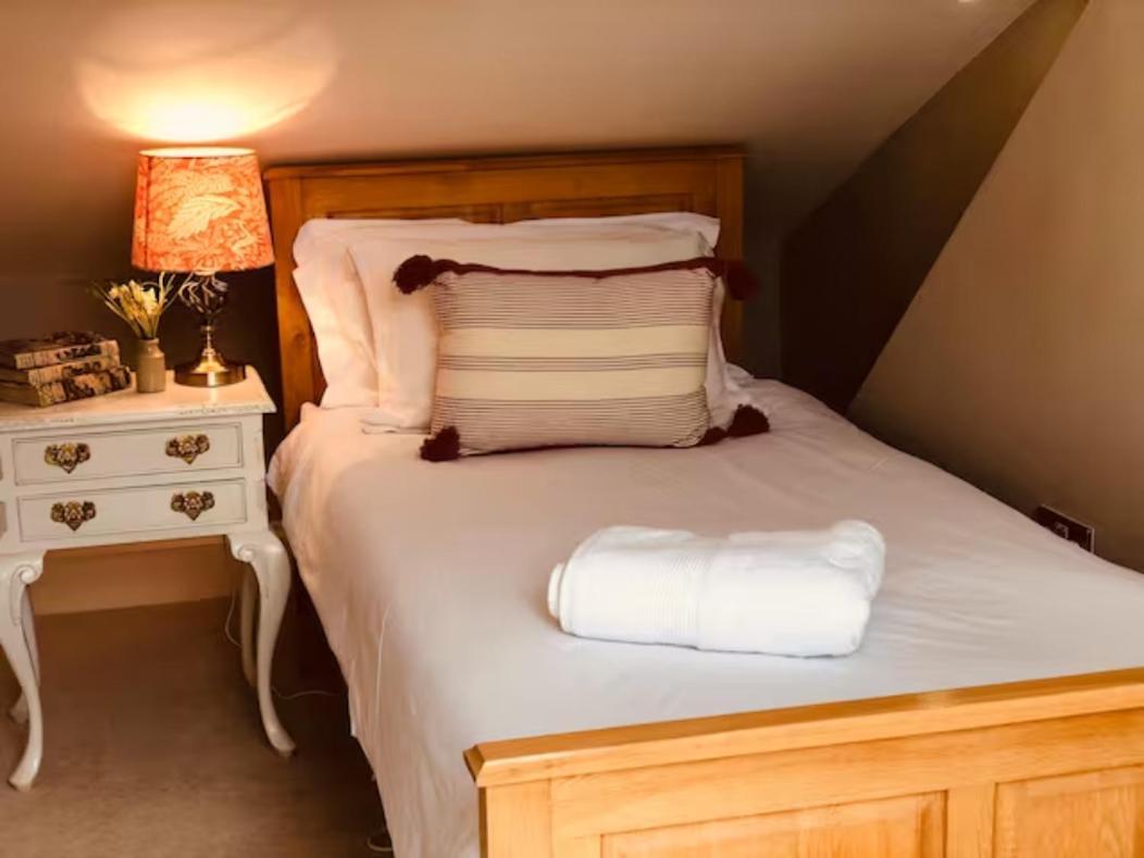Pass The Keys Old Beams Luxury Style & Comfort In Town Centre Bakewell Dış mekan fotoğraf